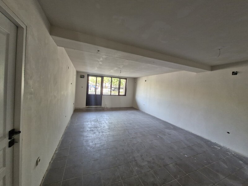 Drobeta Turnu Severin casa 7 camere si teren 1800mp