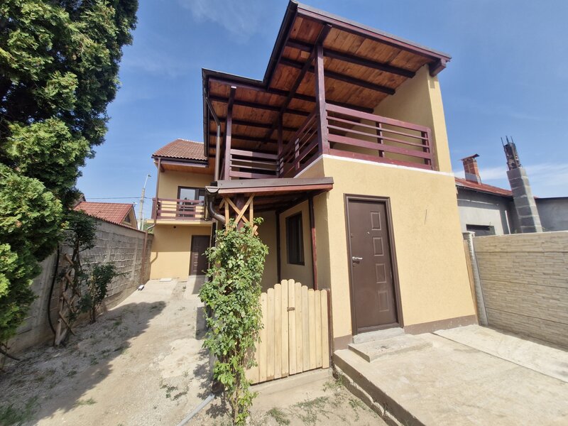 Drobeta Turnu Severin casa 7 camere si teren 1800mp